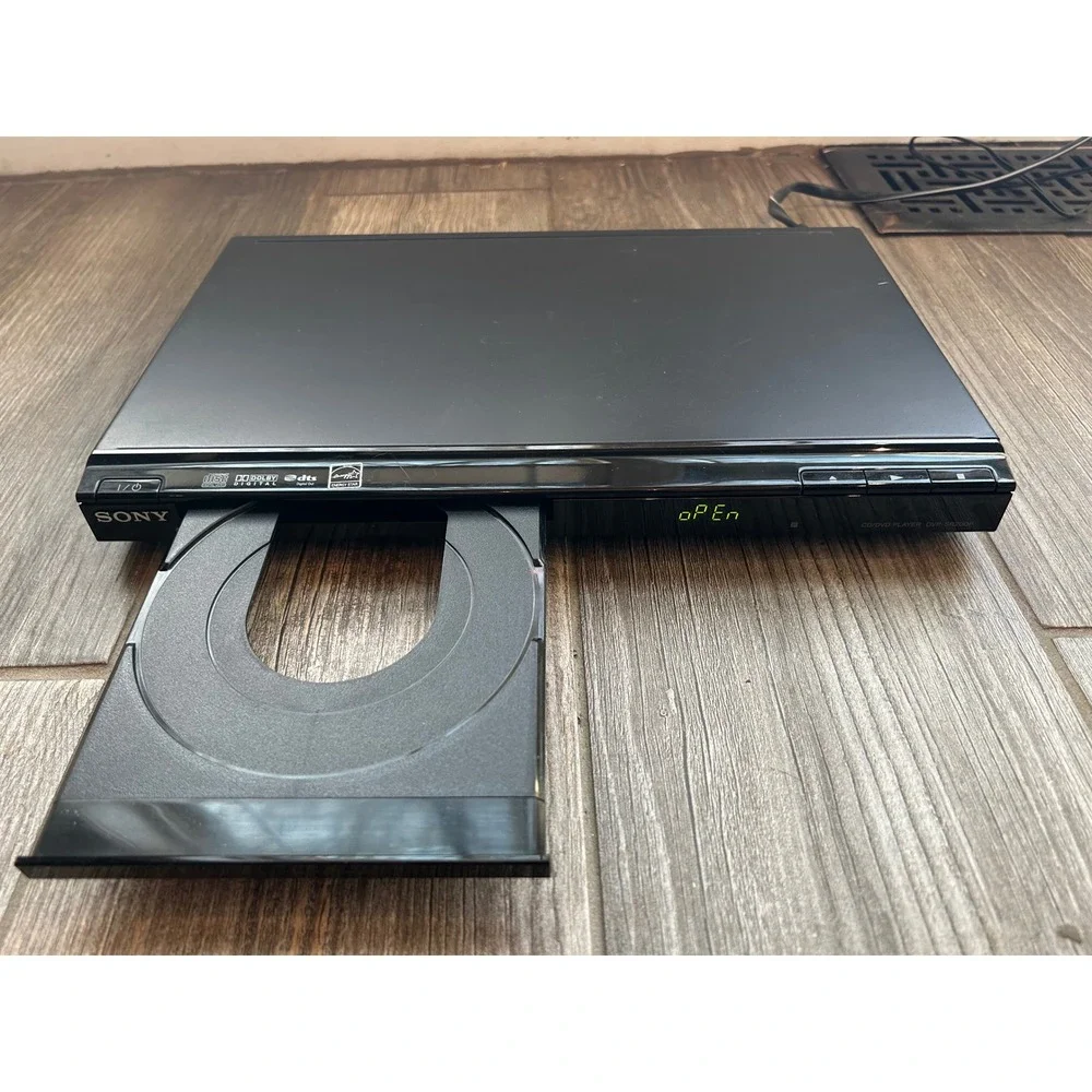Sony DVP SR200P Compact DVD Player Tested & Working‎ Clean, Great Picture